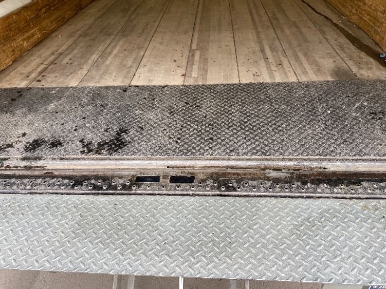 2021 Isuzu NPR — photo 10