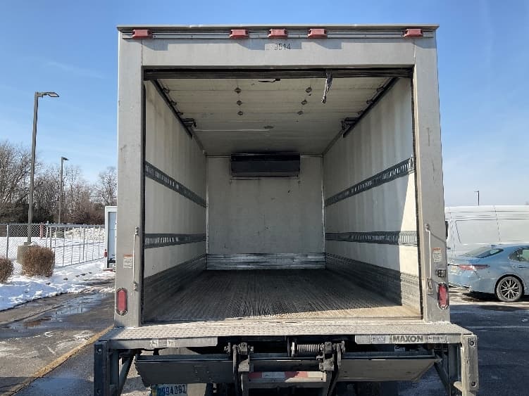 2021 Isuzu NRR — photo 8