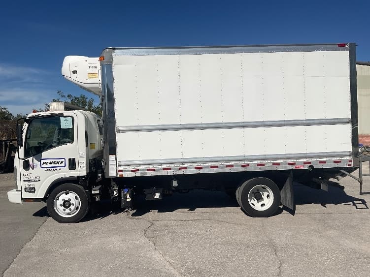 2021 Isuzu NRR — photo 4