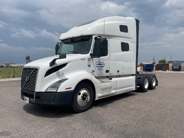 2021 Volvo VNL 760 — photo 3