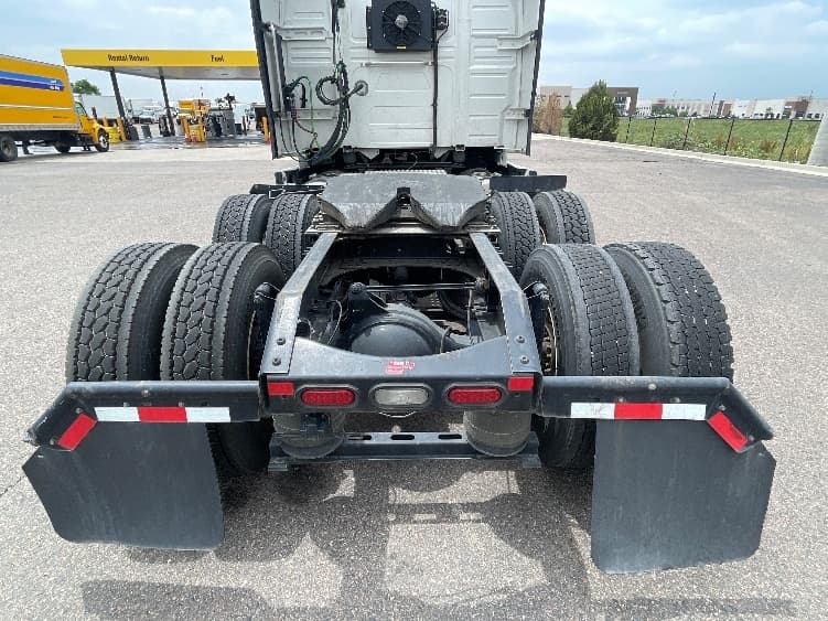 2021 Volvo VNL 760 — photo 6