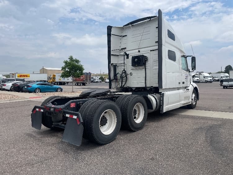2021 Volvo VNL 760 — photo 7
