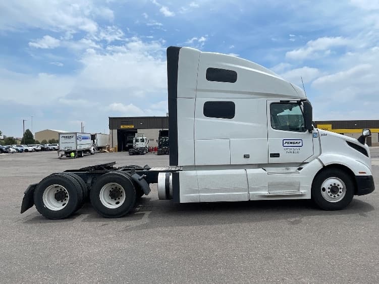 2021 Volvo VNL 760 — photo 8