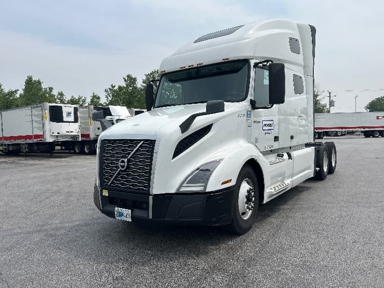 2021 Volvo VNL 760 — photo 3