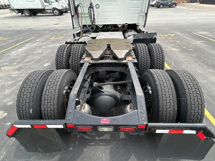 2021 Volvo VNL 760 — photo 6