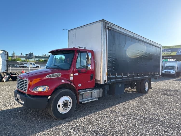 2021 Freightliner M2 106 — photo 3