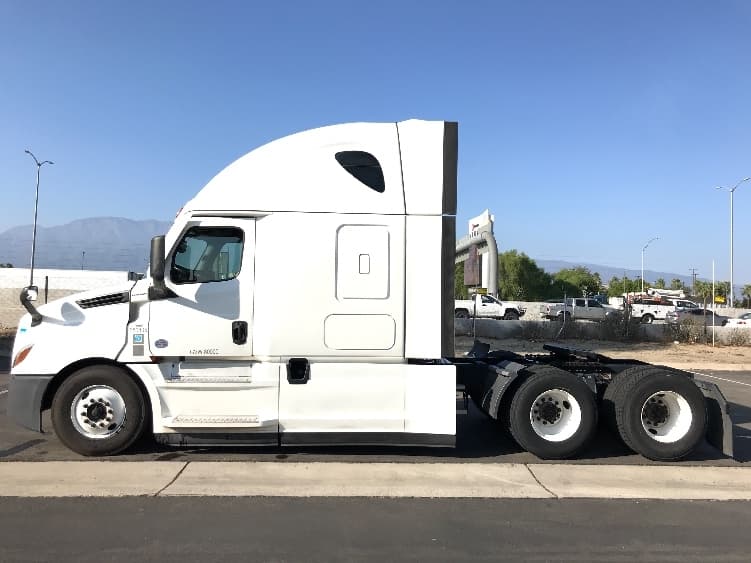 2021 Freightliner Cascadia — photo 4