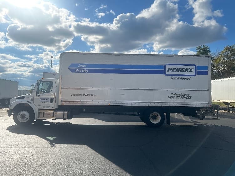 2021 Freightliner M2 106 — photo 4