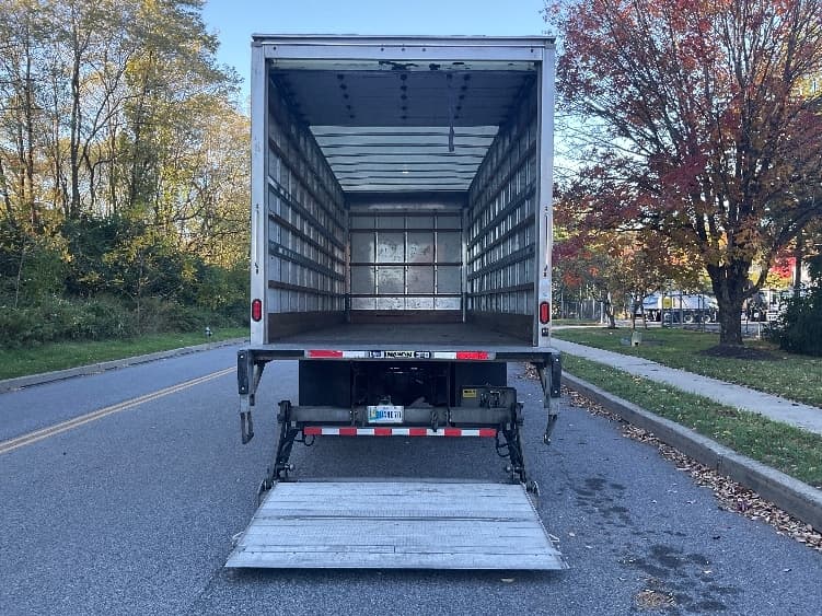 2021 Freightliner M2 106 — photo 9