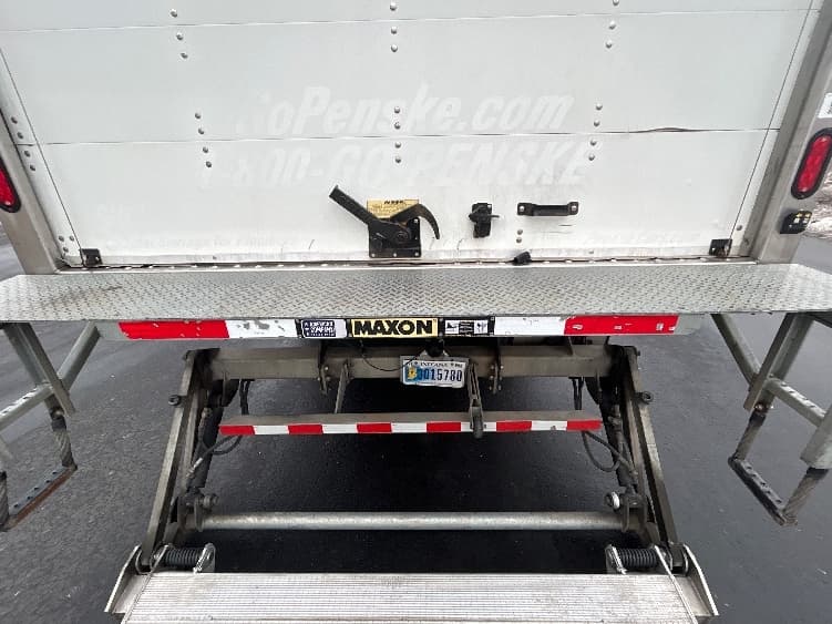 2021 Freightliner M2 106 — photo 10