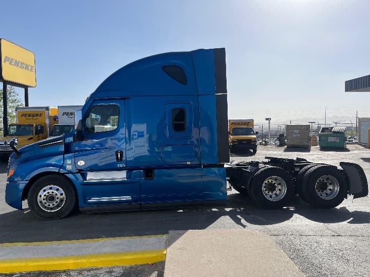 2021 Freightliner Cascadia — photo 4