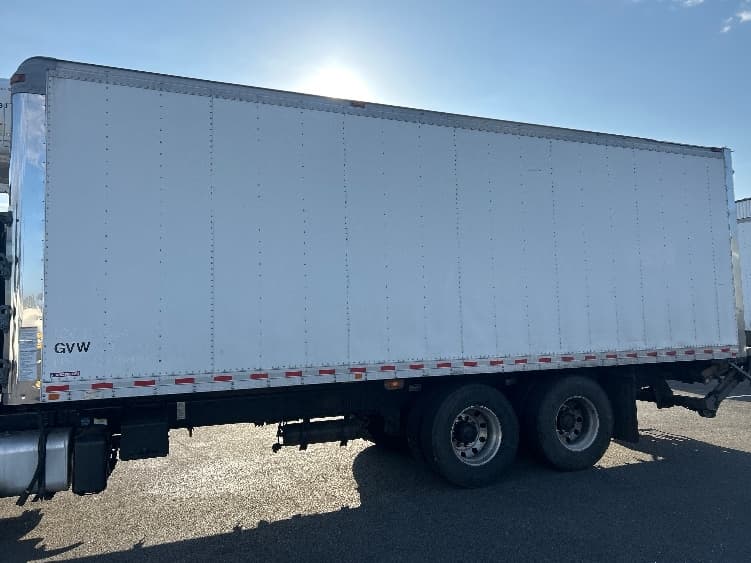 2021 Freightliner M2 106 — photo 4