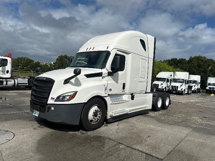 2022 Freightliner Cascadia — photo 3