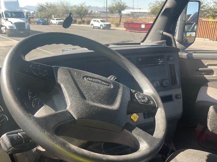 2021 Freightliner — photo 10