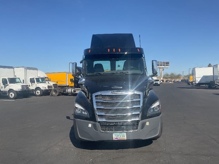 2021 Freightliner — photo 2