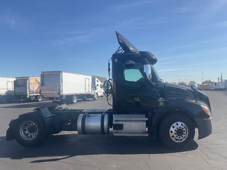 2021 Freightliner — photo 8