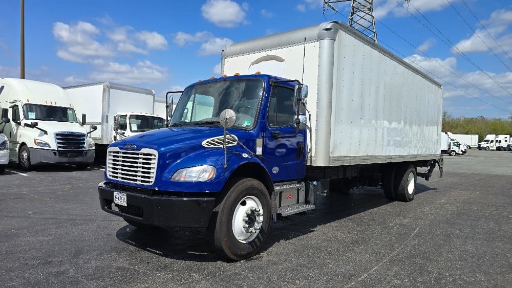 2021 Freightliner M2 106 — photo 3