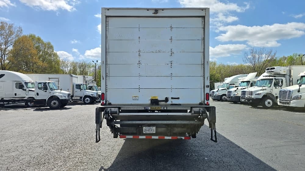 2021 Freightliner M2 106 — photo 7