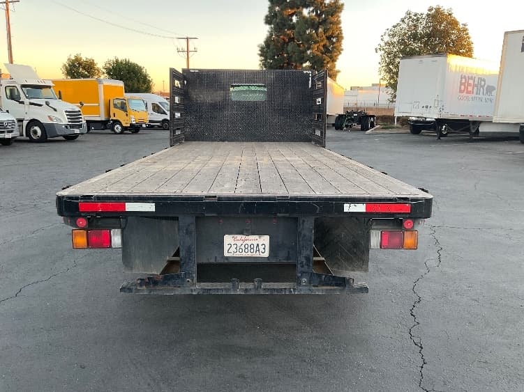 2021 Isuzu NRR — photo 9