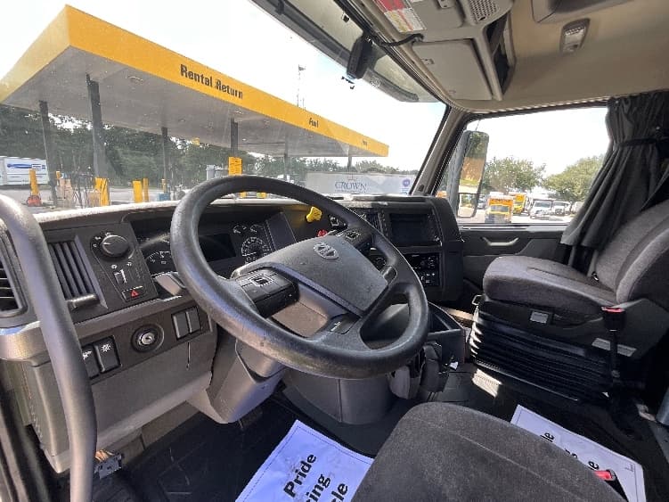 2022 Volvo VNL 760 — photo 10