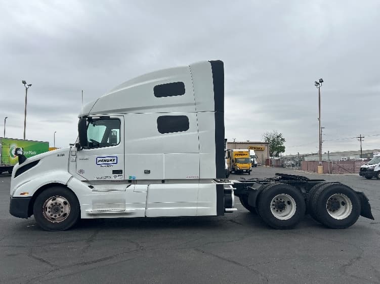 2022 Volvo VNL 760 — photo 4