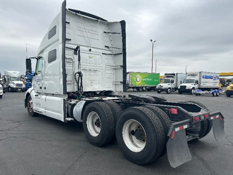 2022 Volvo VNL 760 — photo 5