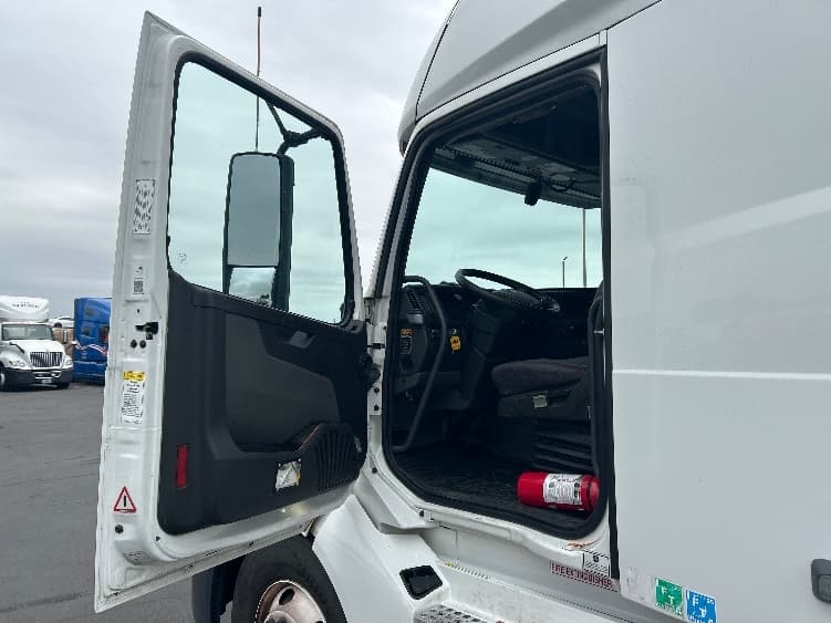 2022 Volvo VNL 760 — photo 9