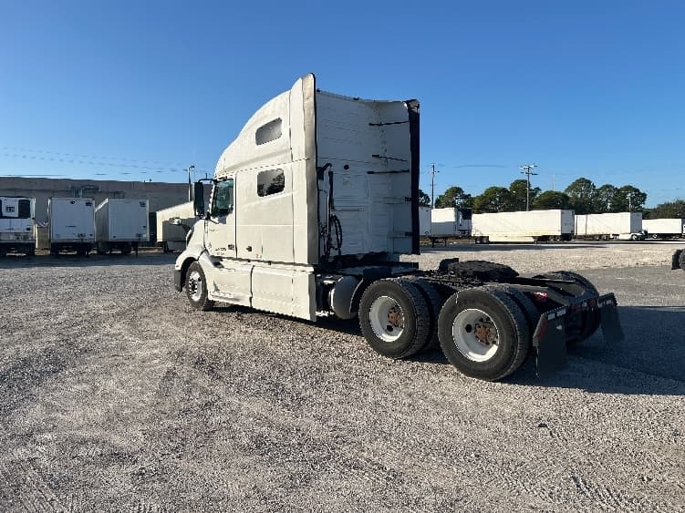 2022 Volvo VNL 760 — photo 5