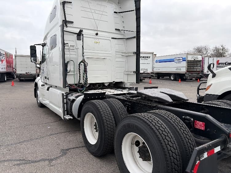 2022 Volvo VNL 760 — photo 5