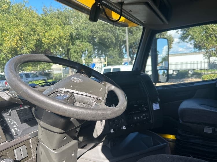 2022 Volvo VNL 760 — photo 10