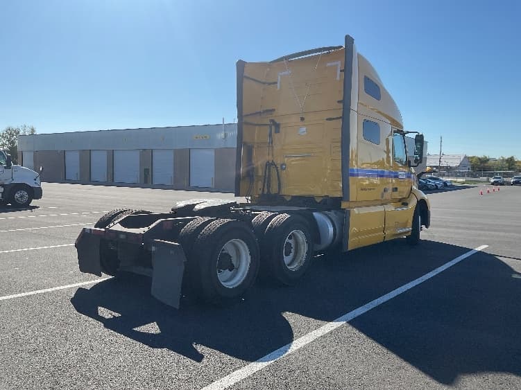 2022 Volvo VNL 760 — photo 7