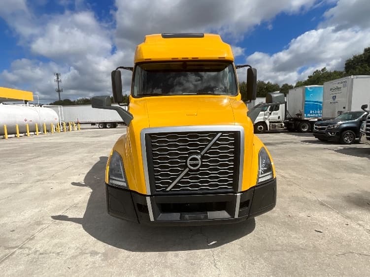 2022 Volvo VNL 760 — photo 2