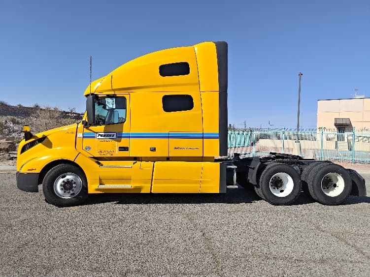 2022 Volvo VNL 760 — photo 4