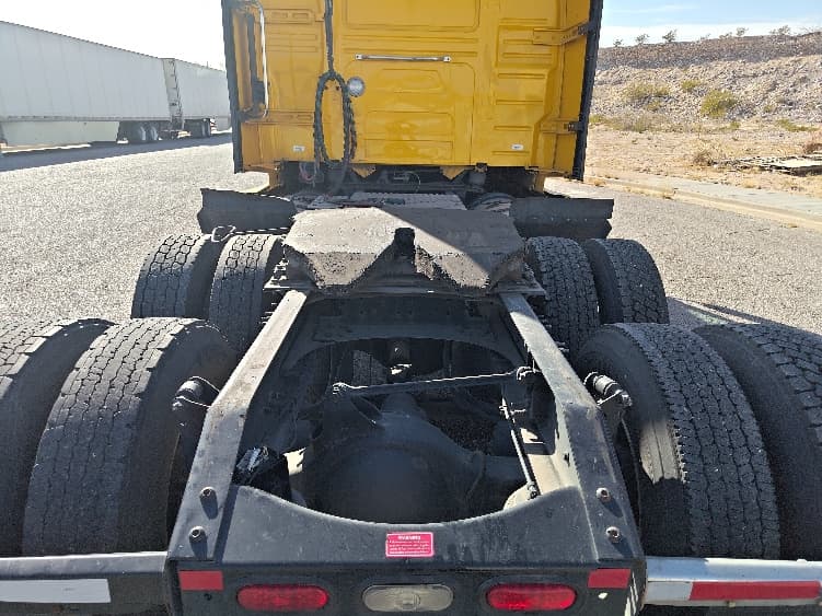 2022 Volvo VNL 760 — photo 6