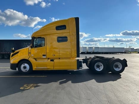 2022 Volvo VNL 760 — photo 3