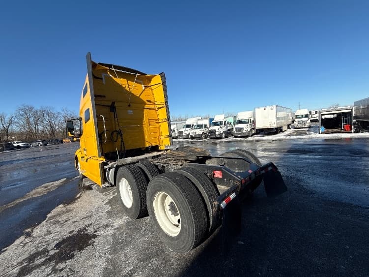 2022 Volvo VNL 760 — photo 5