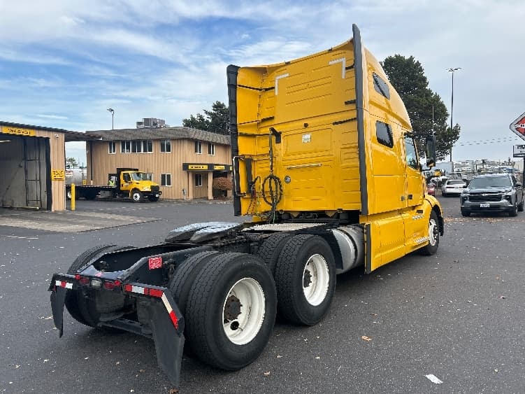2022 Volvo VNL 760 — photo 7