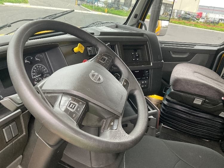 2022 Volvo VNL 760 — photo 10