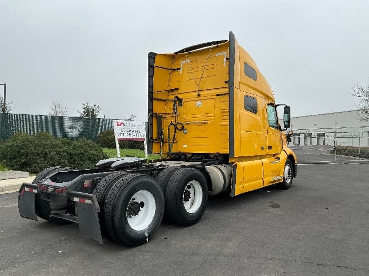 2022 Volvo VNL 760 — photo 7