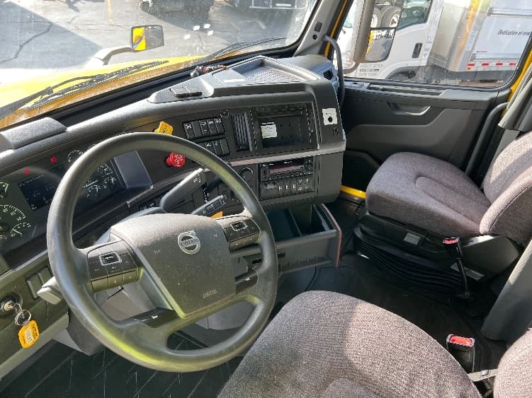 2022 Volvo VNL 760 — photo 10