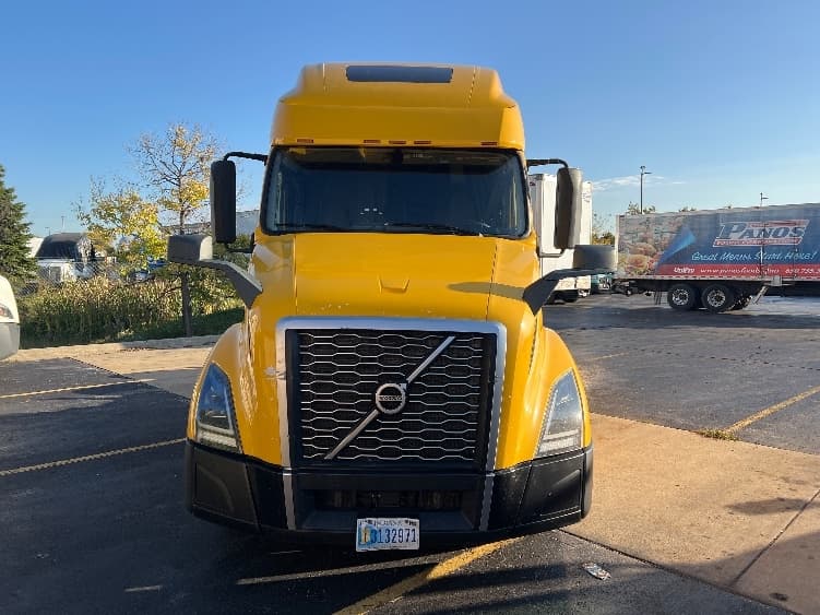 2022 Volvo VNL 760 — photo 2
