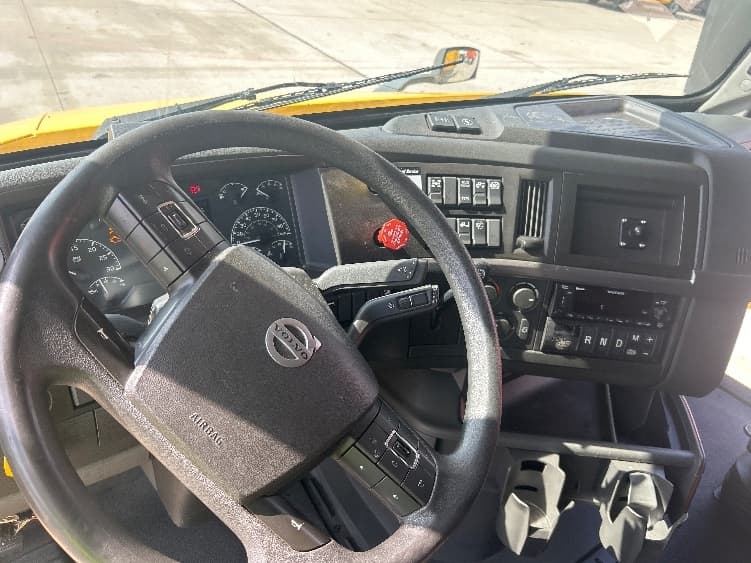 2022 Volvo VNL 760 — photo 10
