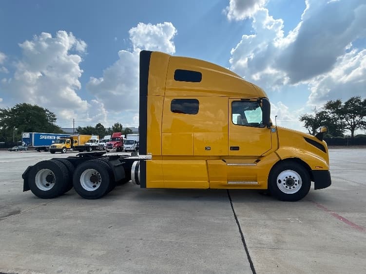 2022 Volvo VNL 760 — photo 8