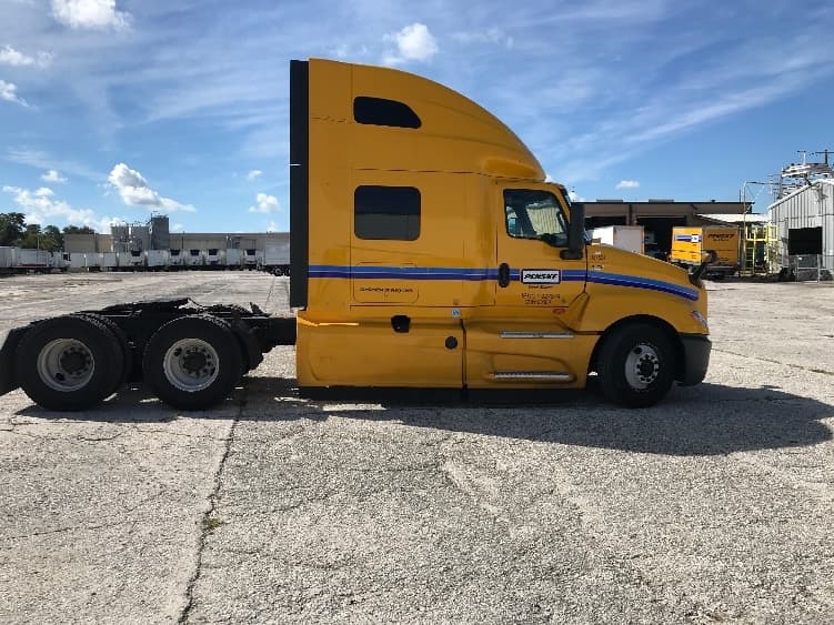 2022 International LT — photo 8