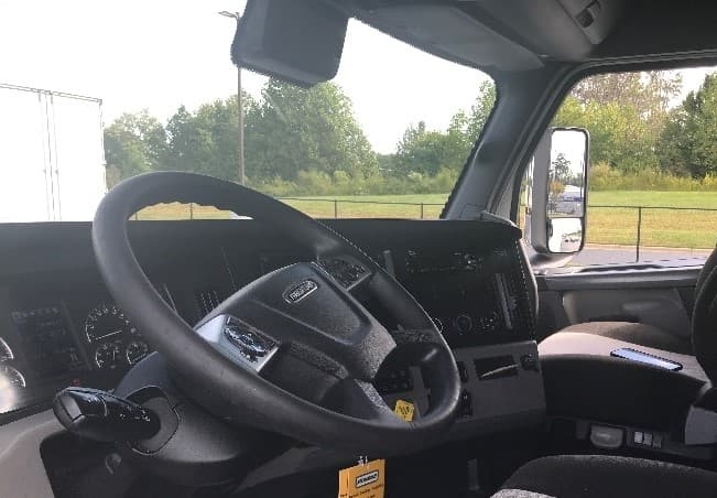 2021 Freightliner Cascadia — photo 10