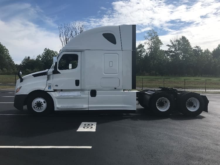 2021 Freightliner Cascadia — photo 4