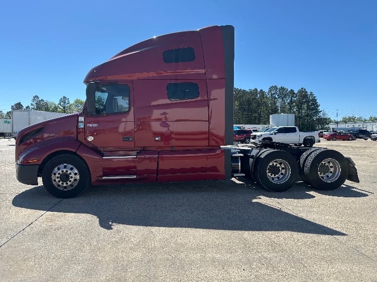 2021 Volvo VNL 760 — photo 4