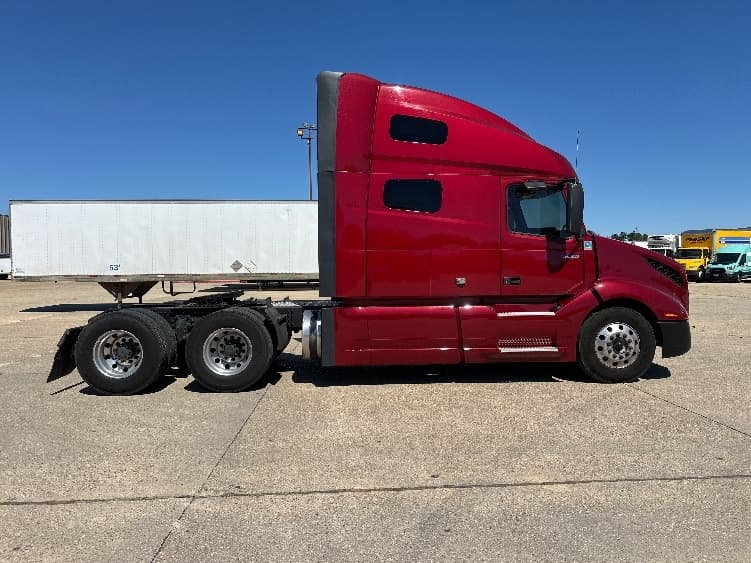 2021 Volvo VNL 760 — photo 8