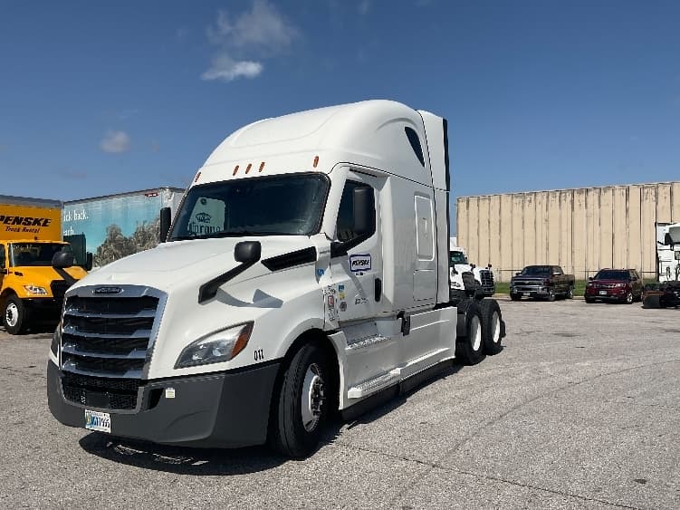 2021 Freightliner Cascadia — photo 3