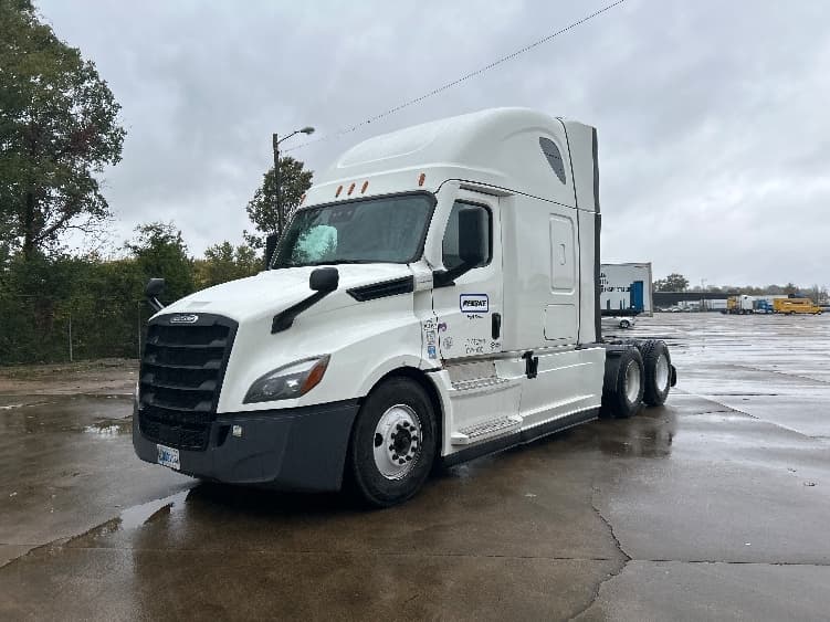 2022 Freightliner Cascadia — photo 3